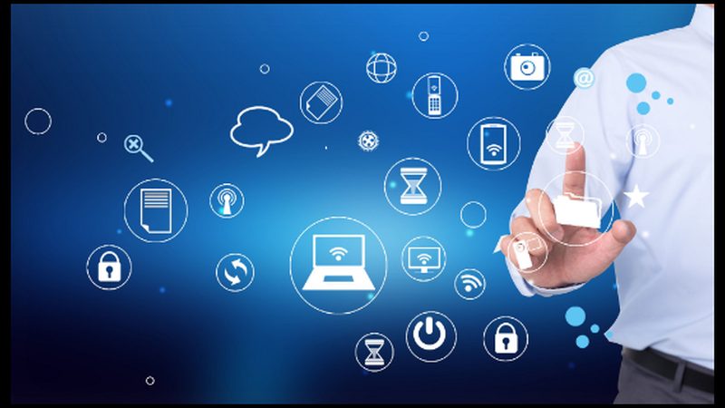 选择IT运维外包服务商时，企业需要关注以下几个方面：